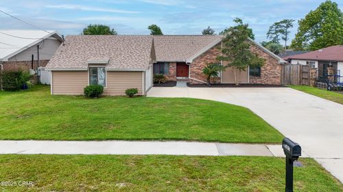 2805 Fairmont Dr, Panama City, FL, 32405-4333 | Card Image