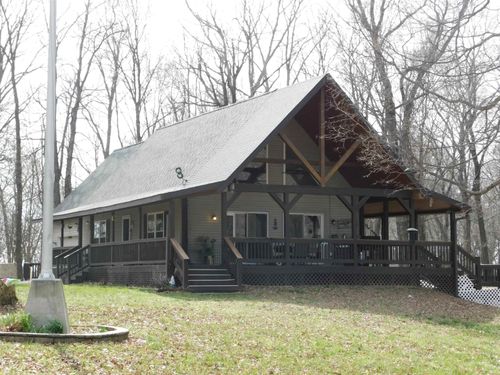 11087 S Trinity Ln, Pekin, IN, 47165-7297 | Card Image