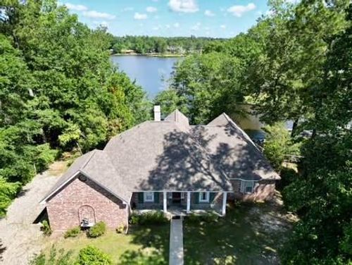 106 Peninsula Dr, Carriere, MS, 39426-7738 | Card Image