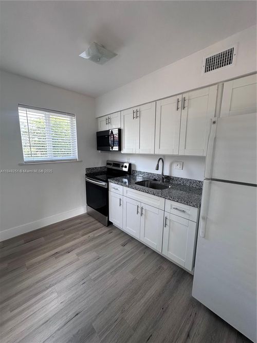 apt-2-69 Nw 35th St, Miami, FL, 33127-3536 | Card Image