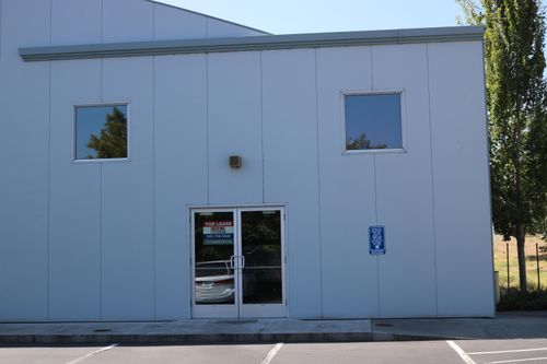 3052 Samike Dr, Medford, OR, 97501-8700 | Card Image