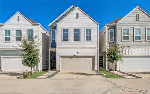 2054 Johanna Dr, Houston, TX, 77055-1702 | Card Image