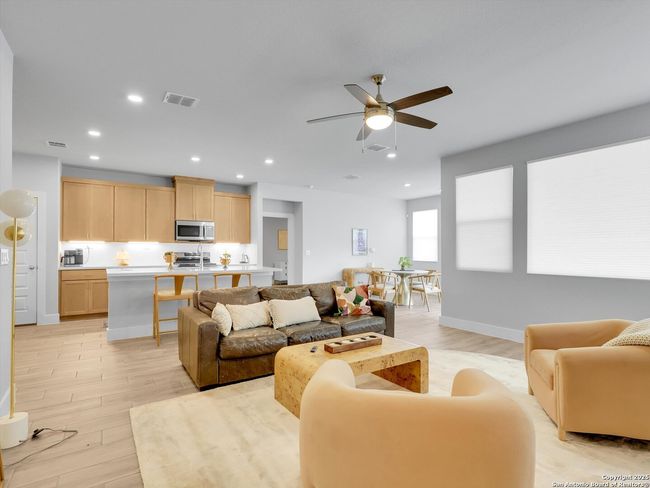 7105 Walkers Loop, House other with 3 bedrooms, 2 bathrooms and null parking in San Antonio TX | Image 10