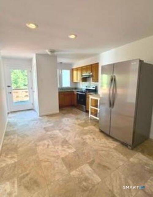 2-9 Pine Orchard Rd, Branford, CT, 06405-3900 | Card Image