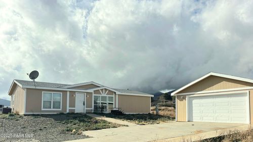 9915 E Cranberry Rd, Dewey-Humboldt, AZ, 86327-7469 | Card Image