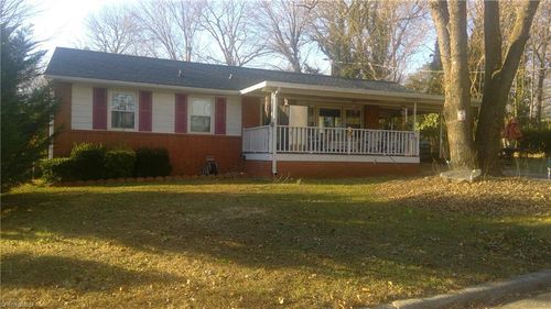 3303 Frost Pl, Greensboro, NC, 27405-4106 | Card Image