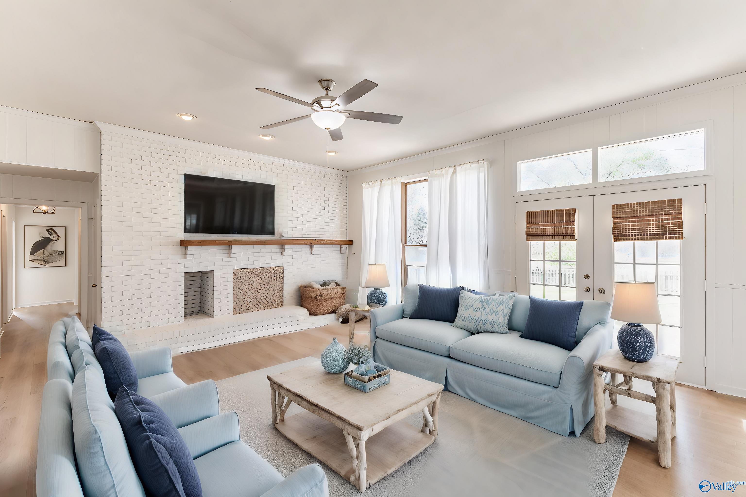 Dotson Dr, Huntsville, AL 35802