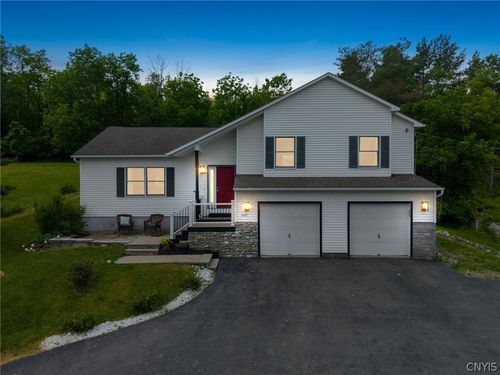 4615 Broad Rd, Syracuse, NY, 13215-2405 | Card Image