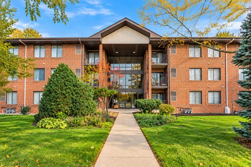103-5703 S Cass Ave, Westmont, IL, 60559-2341 | Card Image