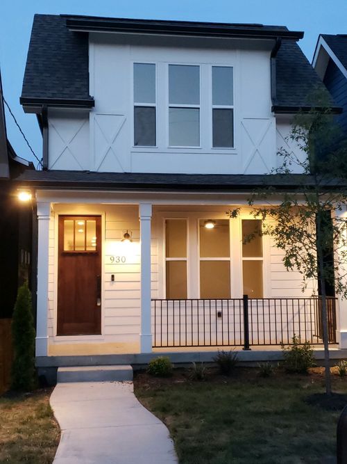 930 31st Ave N, Nashville, TN, 37209-2621 | Card Image