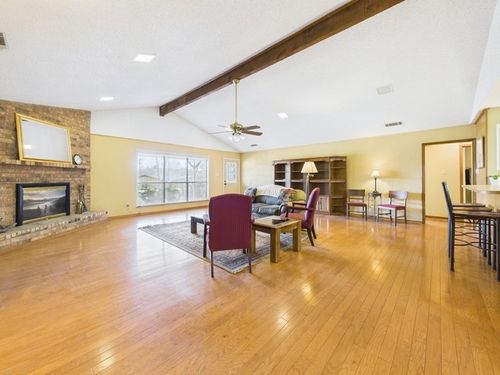 162 1st Oak Dr, Enchanted Oaks, TX, 75156-9020 | Card Image