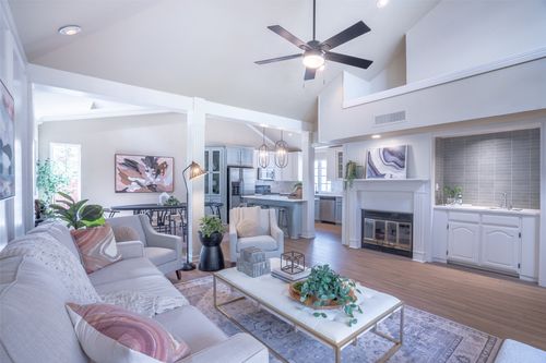 1415 Pecos St, Dallas, TX, 75204-5409 | Card Image