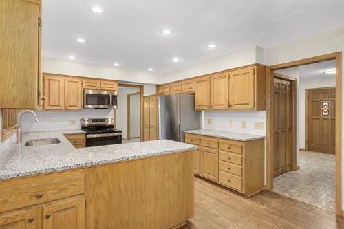 3535 Rosewood Ln N, Plymouth, MN, 55441-2243 | Card Image
