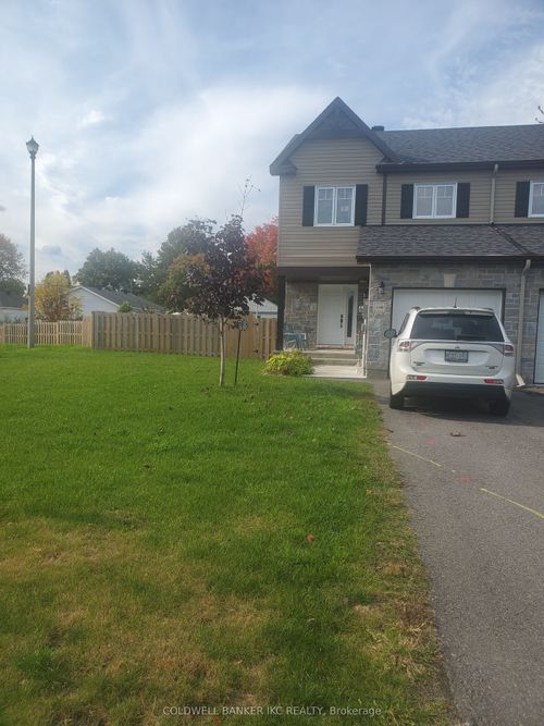 1108 Clement Crt, Cornwall, ON, K6H0G3 | Card Image