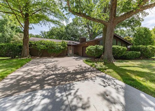 5317 36th Avenue Ct, Moline, IL, 61265-6631 | Card Image