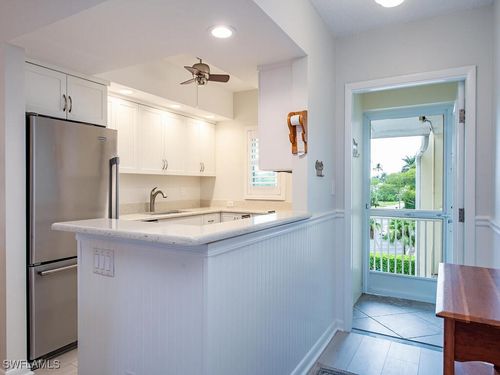 218-218 Banyan Blvd, NAPLES, FL, 34102-5172 | Card Image