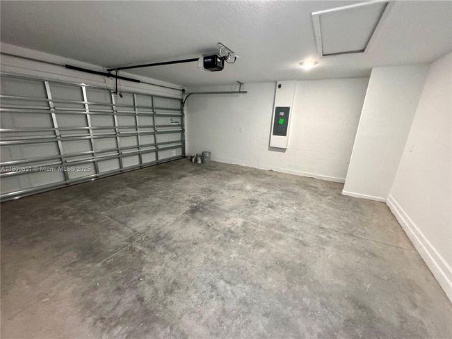 2021 Old Eagle Lake Winter Haven Rd, House other with 3 bedrooms, 2 bathrooms and null parking in Eagle Lake FL | Image 6