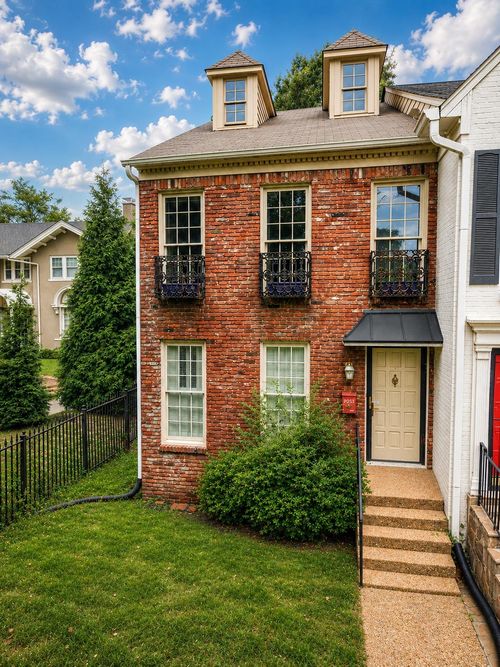 1636 Central Ave, Memphis, TN, 38104-5064 | Card Image