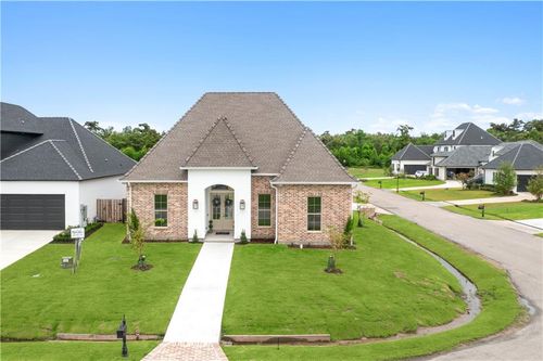 100 Wood Duck Dr, Belle Chasse, LA, 70037-2252 | Card Image
