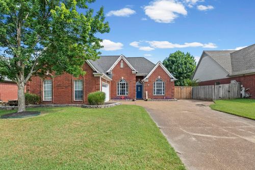 8224 Blue Lagoon Dr, Bartlett, TN, 38002-8916 | Card Image