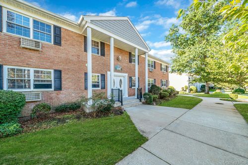 apt-2h-330 Lakeland Ave, Sayville, NY, 11782-1928 | Card Image