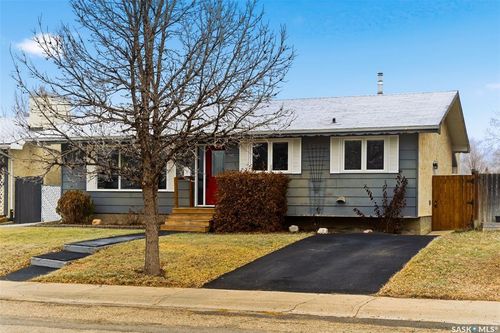 10 Hayes Cres, Regina, SK, S4X1B2 | Card Image