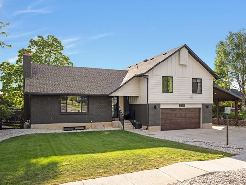 11462 S Hidden Valley Blvd, Sandy, UT, 84092-5643 | Card Image