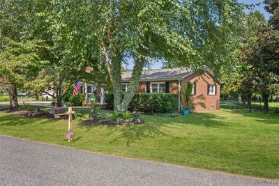 View of front of property with a front lawn | Image 1