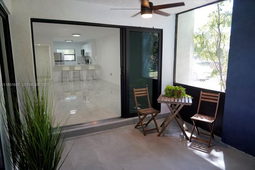 apt-105-510 W Park Dr, Miami, FL, 33172-5307 | Card Image