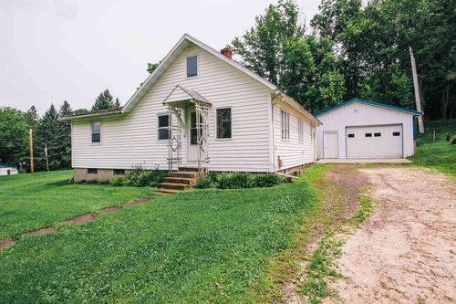 611 Willow St, Neillsville, WI, 54456-1442 | Card Image