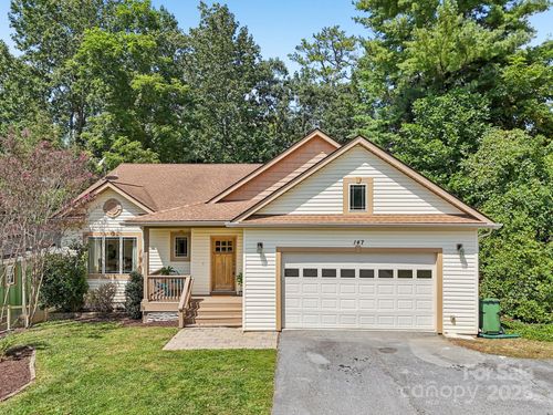 147 Cedar Ln, Arden, NC, 28704-3125 | Card Image