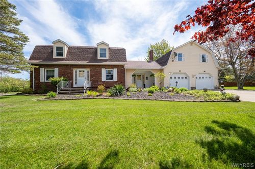 6275 Eckhardt Rd, Lake View, NY, 14085-9531 | Card Image