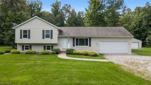 4033 Court Rd, Wakeman, OH, 44889-9102 | Card Image