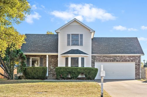 3737 Heather Dr, Clarksville, TN, 37042-7261 | Card Image