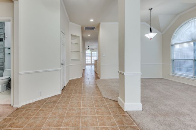 6717 Candlecreek Ln, House other with 4 bedrooms, 2 bathrooms and null parking in Plano TX | Image 5