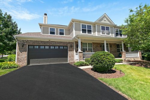 14 Kenilworth Ct, Cary, IL, 60013-2328 | Card Image