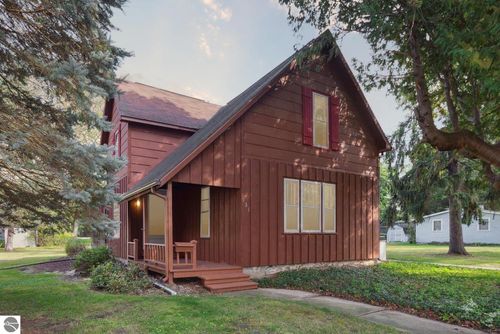 131 Moyer Ave, Alma, MI, 48801-2442 | Card Image
