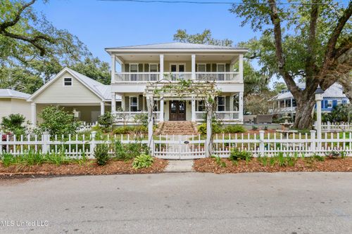 107 Ballentine St, Bay Saint Louis, MS, 39520-4101 | Card Image