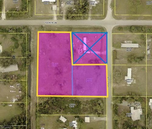 2377 Tucker Ln, NORTH FORT MYERS, FL, 33917 | Card Image