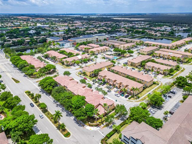 8791 Nw 112th Ct, Townhouse with 3 bedrooms, 2 bathrooms and null parking in Doral FL | Image 42