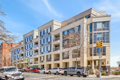 206as-6405 Yellowstone Blvd, Forest Hills, NY, 11375-1530 | Card Image