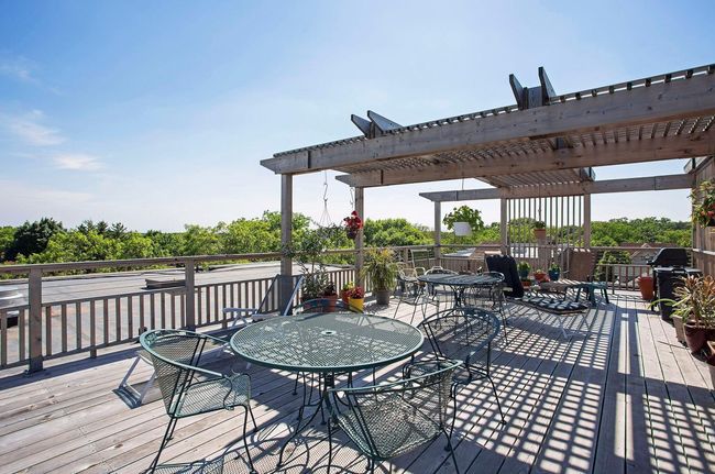 Building Rooftop Deck | Image 30