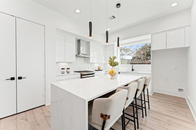 1843 Wycliffe Dr, House other with 3 bedrooms, 4 bathrooms and 2 parking in Houston TX | Image 9