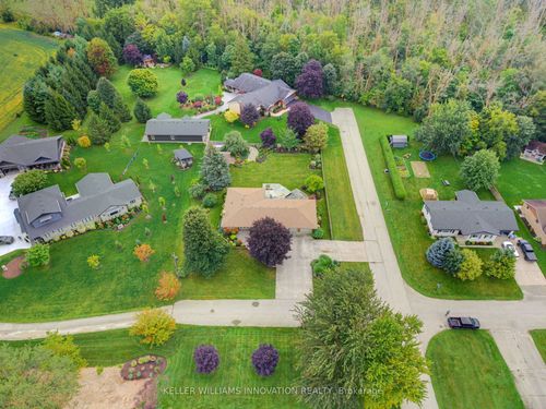 298 Woodview Dr, Atwood, ON, N0G1B0 | Card Image
