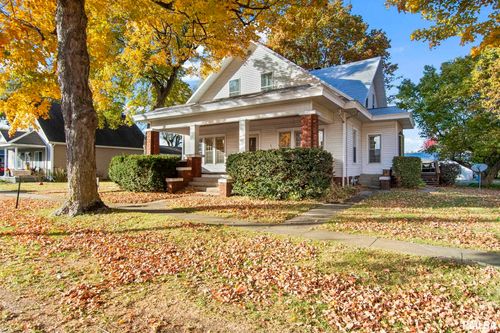 203 W Railroad St, Mechanicsburg, IL, 62545-8141 | Card Image