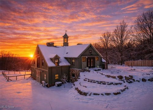 8830 Mentor Rd, Mentor, OH, 44060-8211 | Card Image