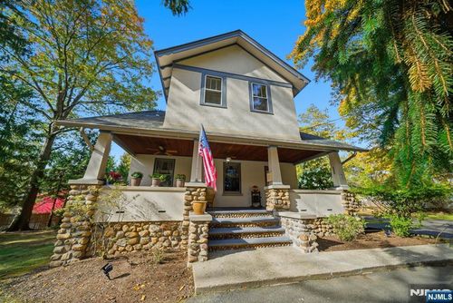 39 Highview Ave, Park Ridge, NJ, 07656-1305 | Card Image