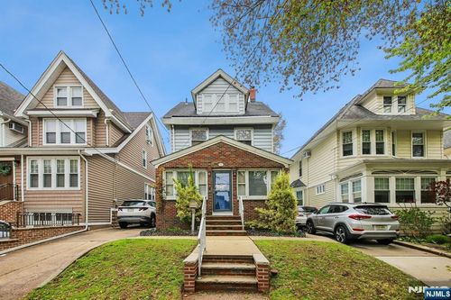 78 W 38th St, Bayonne, NJ, 07002-2910 | Card Image