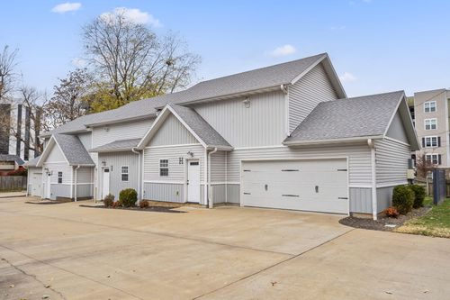 311 S Hampton Ave, Springfield, MO, 65806-2692 | Card Image