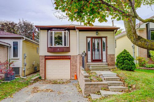 9 Snowshoe Cres, Thornhill, ON, L3T4M5 | Card Image